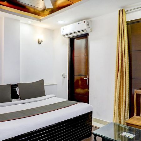 Collection O R S Villa Near Lotus Temple Neu-Delhi Exterior foto